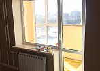 Остекление квартиры окнами KBE 70mm и балкона KBE 58mm c акриловыми глянцевыми подоконниками DANKE Creme de Turquie mobile